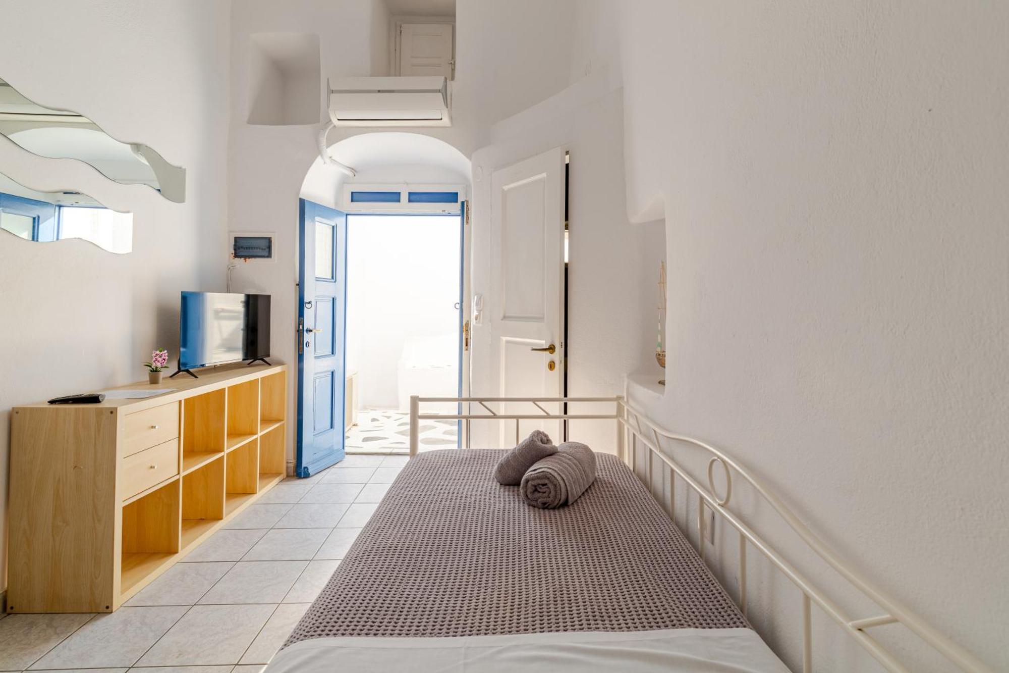Elenitas Town House With Veranda And Sea View Mykonos Town Экстерьер фото